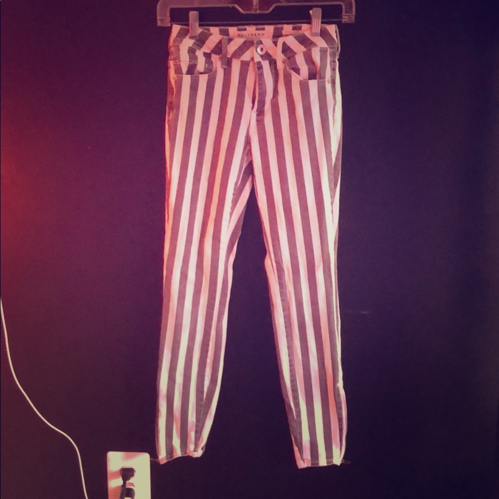 Bullhead High-Rise Jeans